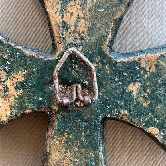 Decorative Green Cross - Picture 4 of 9